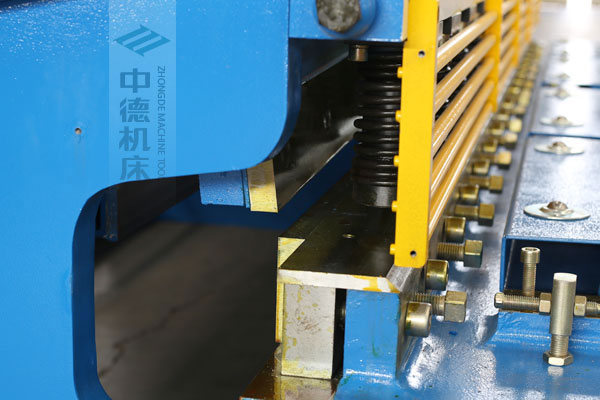 ZDSK-1632選用上海優質刀片，使用壽命更長.jpg